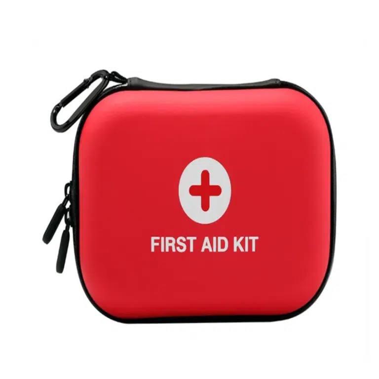 Червона аптечка з чорною застібкою